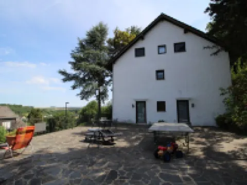 Spacious and comfortable apartment with terrace for up to 7 people 伊梅拉特酒店