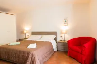 The wisteria, elegant apt old town