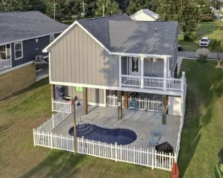 Beautiful Gulf Coast Home with Pool 長灘酒店