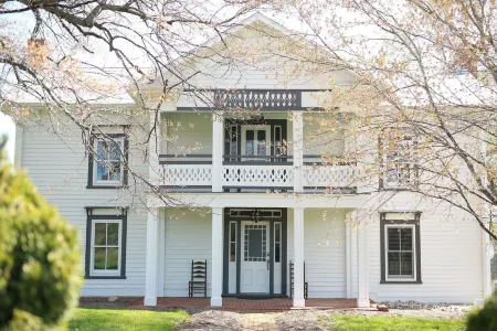 Entire Farm House: Rustic, Classic, Perfect