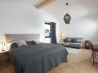 Ferienhaus für 1-12 Personen, mit 4 Schlafzimmern Hotels in Mayen