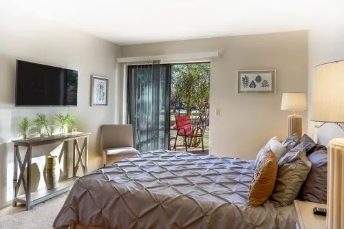 3 Bdrm 2 BTH Pickelball/Tennis