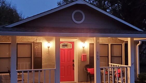 The Cottage @ Georgetown Square. 10% Weekly Discount; 30% Monthly Discount. Hotels in Georgetown