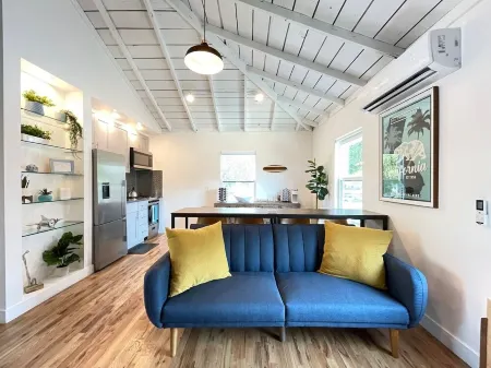 ☀10min→Airport☀65"Smart Tv☀Self Check-In☀5min→DTSA☀W/D