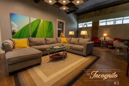 Incognito #3 : located 1 block from The Scotsman