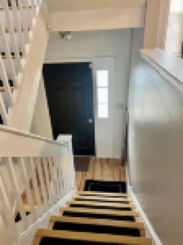 Spacious and luxurious 3 bed/1.5 bath townhome with free parking, sleeps 6 Hotels in Middletown