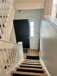 Spacious and luxurious 3 bed/1.5 bath townhome with free parking, sleeps 6