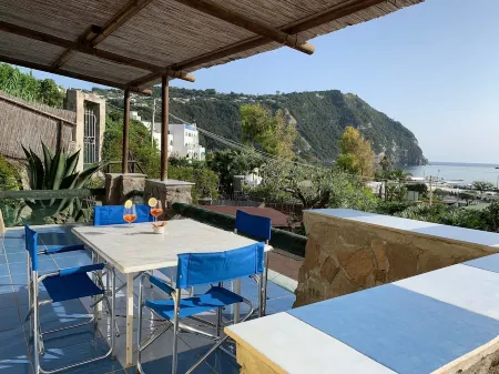 House with pool 100m from the sea, 500m from the spa of Poseidon.