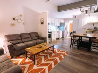 Downtown Lafayette Queen Suite Các khách sạn ở Tippecanoe County