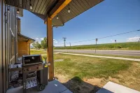 Brand New Townhome - 10 Minutes from Downtown