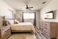 A Comfy Stay By Shea<br>Conveniently Located<br>