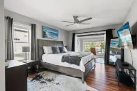 Waterfront home w/ direct gulf access + pool + hot tub + activites!