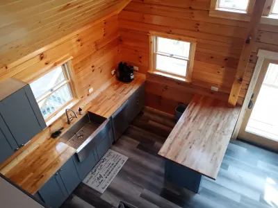 North Shore Log Home near Lake Superior