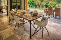 Luxurious villa with pool in the heart of the forest Hotel a Lacanau