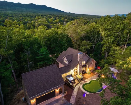 Ultimate Getaway: A Resort Within a Resort Hotels in Massanutten