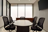 Wyndham Garden Atlanta Airport - Business