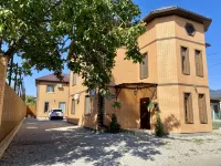 Home-Otel Living Quarters