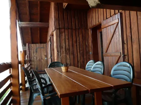 CHALET PRIVE MON REVE APPART no3 on DOMAINE ALPE D'HUEZ IN VILLARD RECULAS Отели в г. Виллар-Рекюла