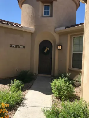 Goodyear Private Outdoor Pool Baseball Golf WIFI Parks Hike Nascar