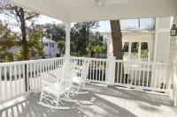 4 BR Charming Southern Style Home - North End - Property Name Villa Charm