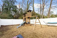 Boho Luxe Stay Game Room, Fire Pit & Playground