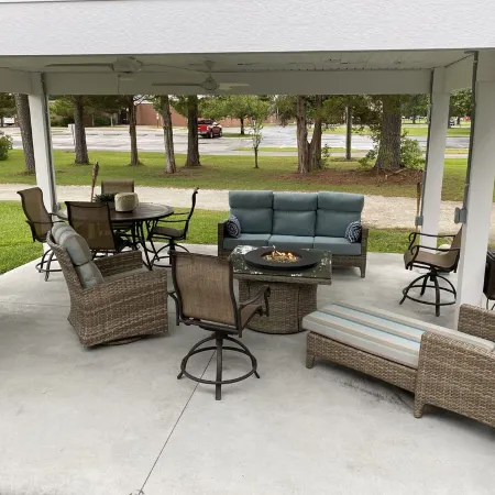 Jacksonville ranch house with perks!