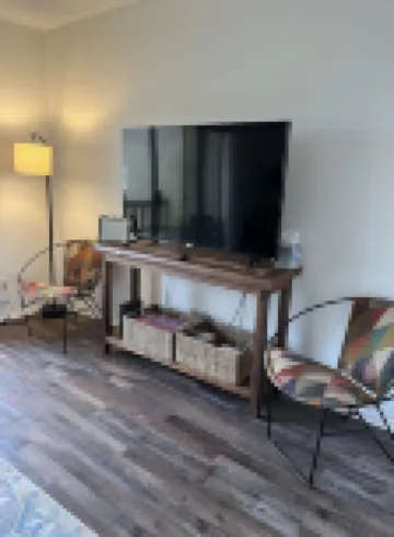 Kid Friendly Condo Across From Cool Pool