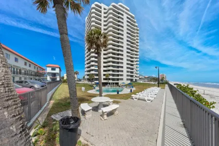 The Best Oceanfront View in Daytona Beach!!