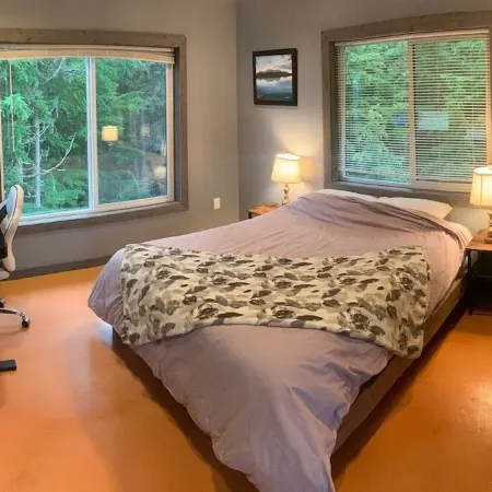 Jeremys Mountain Chalet @jeremysmountainchalet