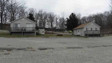 Lakeview Bungalow Retreat on Captain Ron's #8