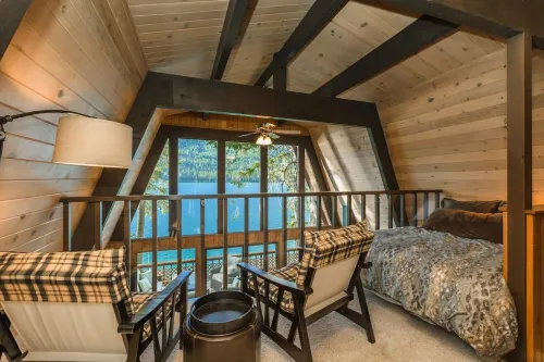 Lakefront Cabin with private pier on Donner Lake - Chalets