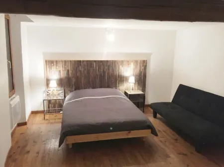 Village house - Monteux center - Provence Отели в г. Монтё