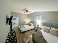 Updated 4BR Home, Family Friendly, Steps to Custer Shops & 30 Min to Mt Rushmore