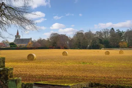 Country cottage apartment 20 minutes from St Andrews