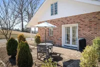 Clear Sky Cottage - A Spacious 1 BR Cottage Close to Charlottesville & Wineries. 폰테인 리서치 파크 주변 호텔