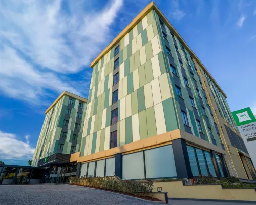 ibis Styles Kurtkoy Hotels near Hermandere