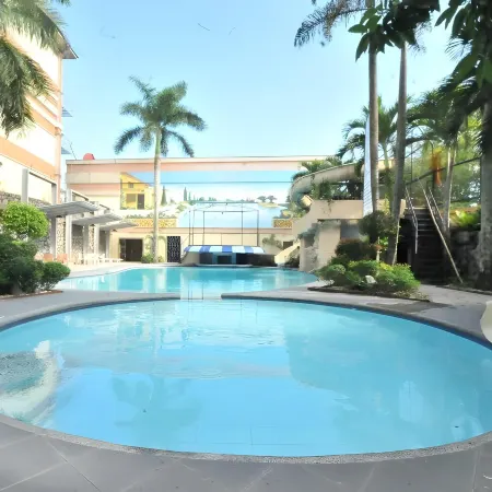 Queen Margarette Hotel Lucena - Main
