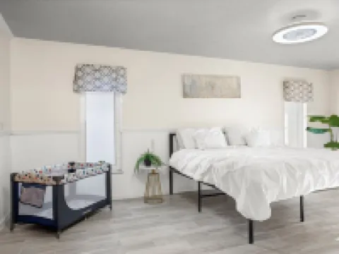 Oasis on the Gulf, screened pool, sunset, kayaks! Hotels in Hernando Beach