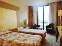 Hotel Tiffany Milano Hotels in Rosate
