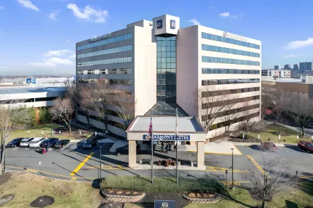 Harmony Suites Secaucus Meadowlands Отели рядом со станцией Secaucus Junction