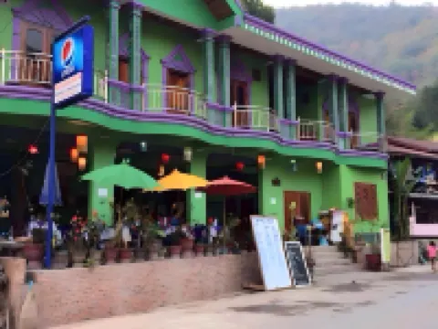 Phonemany Guesthouse Hotels in Pakbeng