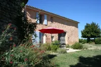 Gîte au Clos de la Tuilerie Hôtels à proximité de : Lavandes Angelvin