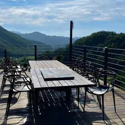 Jecheon Neulsolgil Pension Отели рядом с достопримечательностью «Храм Чонбанса»
