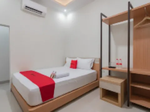 RedDoorz Syariah @ Boemi Guesthouse Tasikmalaya Hotels in Cihideung