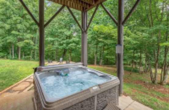 Tatanka at Lake Lure Rumbling Bald Hot Tub Fire Pit