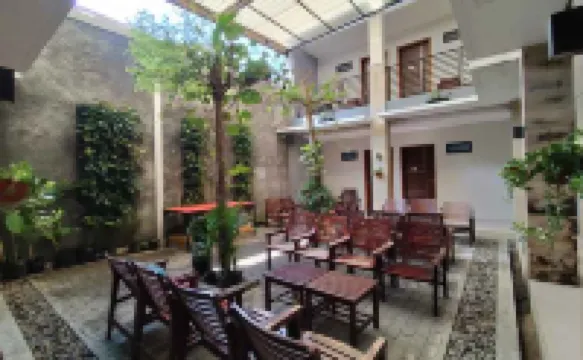 Urban Fendi's Tirtodipuran