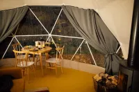 Traveller's Joy, Luxury Dome with private hot tub, 15 mins to beach