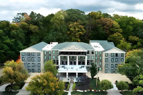 Niagara Crossing Hotel and Spa Hotels in Niagara County