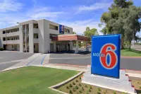 Tempe, AZ – Phoenix Airport – Priest Dr Hotels in Tempe