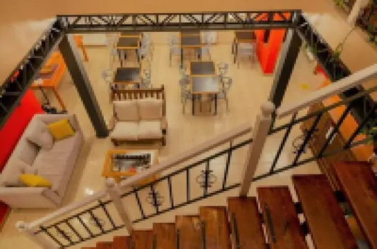 頓佩佩酒店及木屋 埃爾卡拉法特酒店